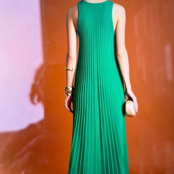 Endless Rose Emerald Green Pleated Maxi Dress - Picture 2 of 4